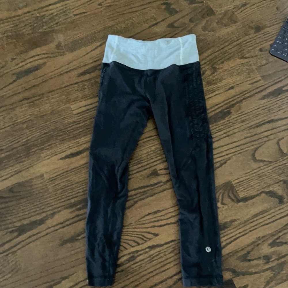 Black high rise Capri